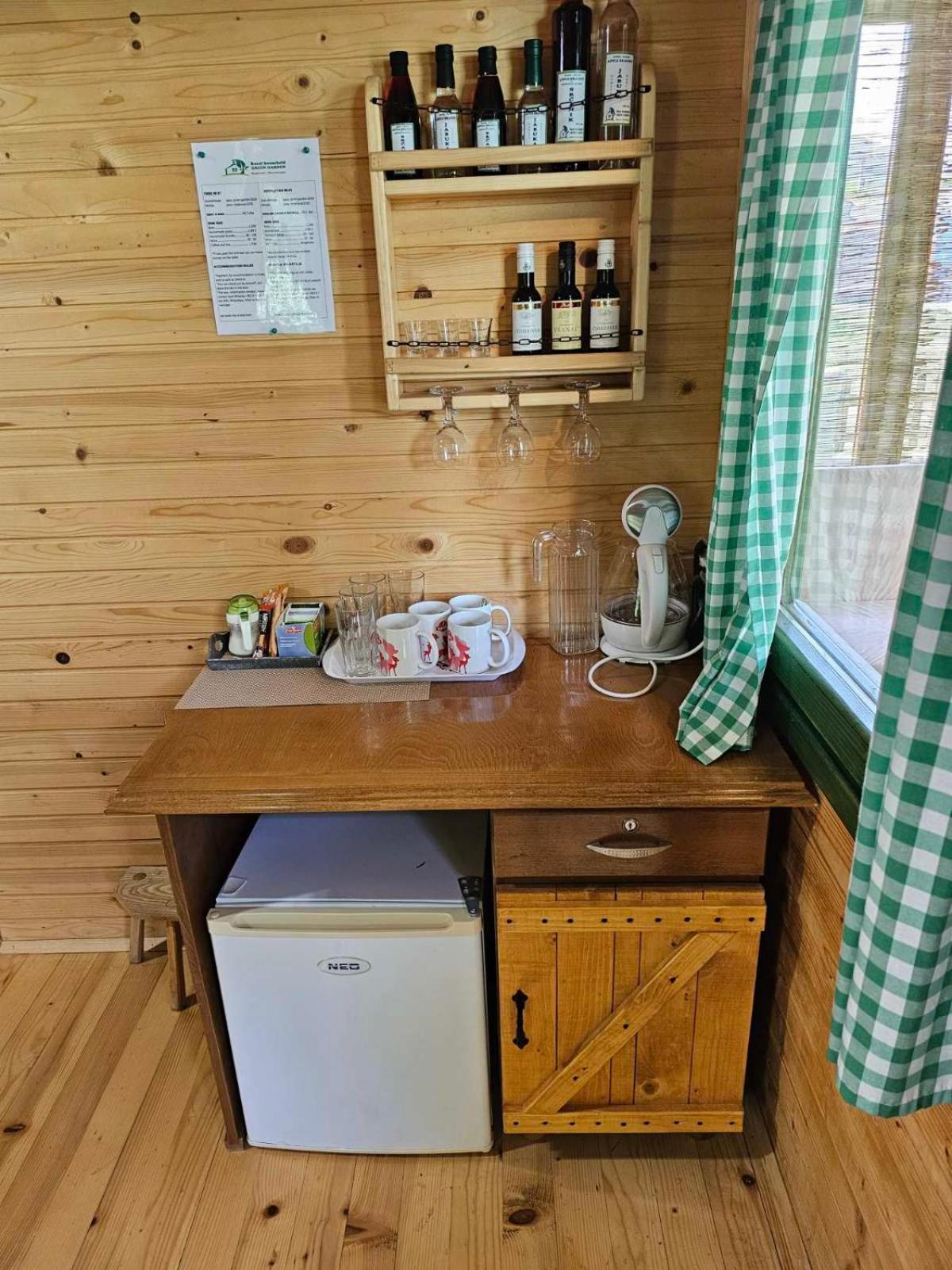 Guest House Green Garden Мойковац Стая снимка